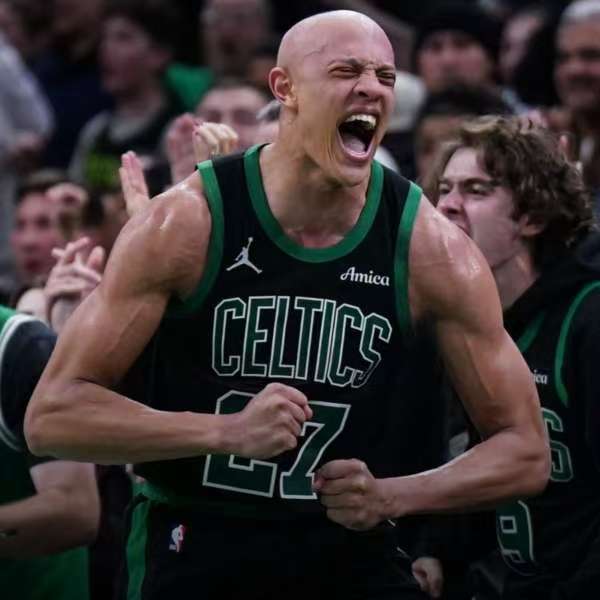 不得不说凯尔特人主帅看人的眼光太准了虽然球队绝对核心塔图姆因伤赛季报销，不过他