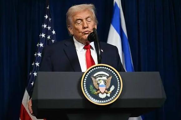 解放军位台岛周边军演，美国强装镇定？特朗普：过去规模甚至更大“正义使命2025