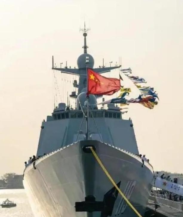 无论是中国的导弹，还是中国的航母，日本都不怕，日本怕的只有两点，一是中国的继续加