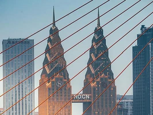 2026年一季度，居民部门新增人民币贷款只有2967亿元，同比下降71.5%。