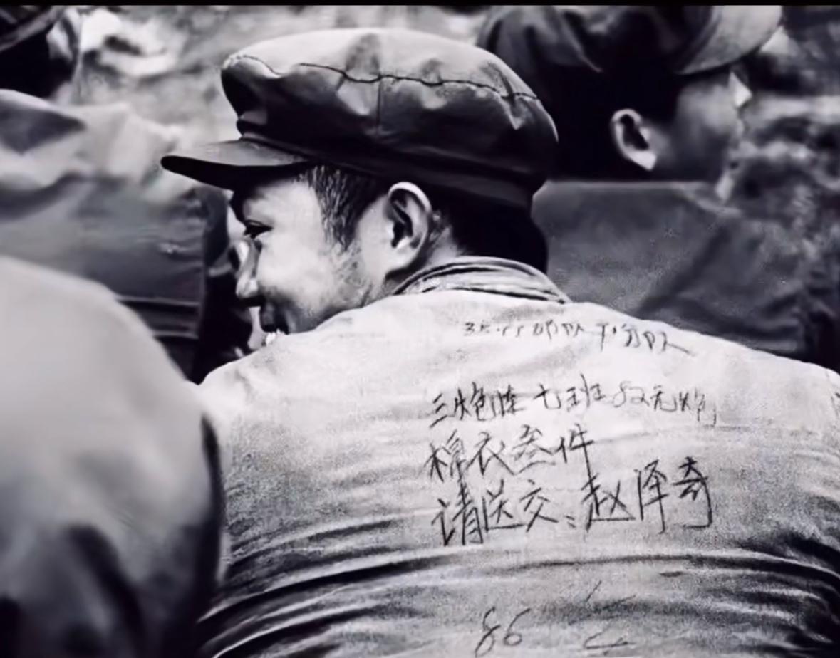 赵泽奇，四川南充人，1986年12月25日，在收复310阵地出征誓师大会现场，火