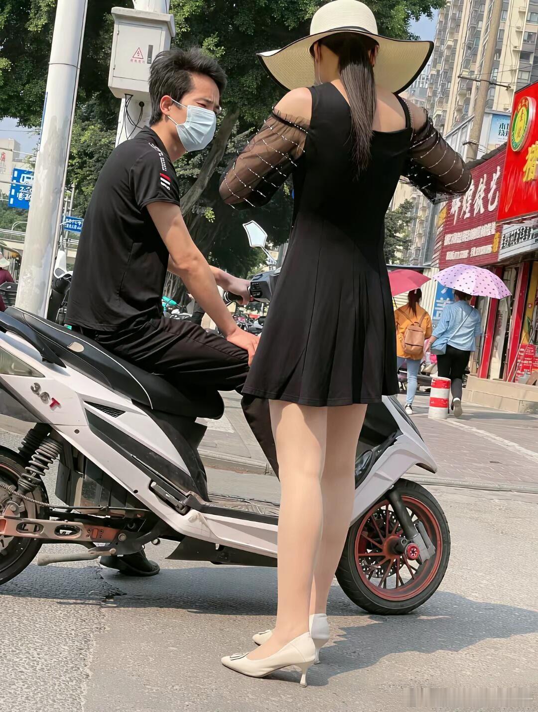 街拍小姐姐穿搭​​​