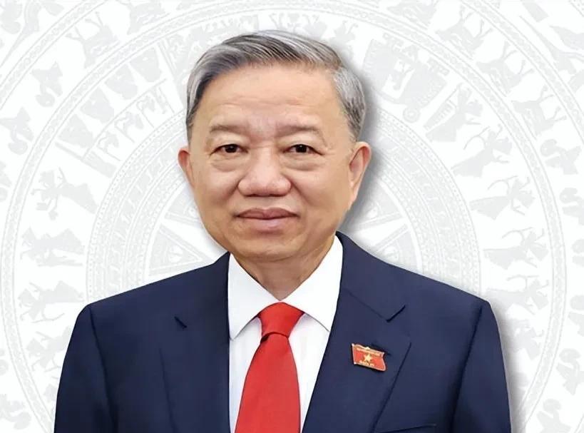 柬埔寨有洪森，越南有苏林，两个人的故事版本出奇的一样:当年韩桑林当柬埔寨首相时，