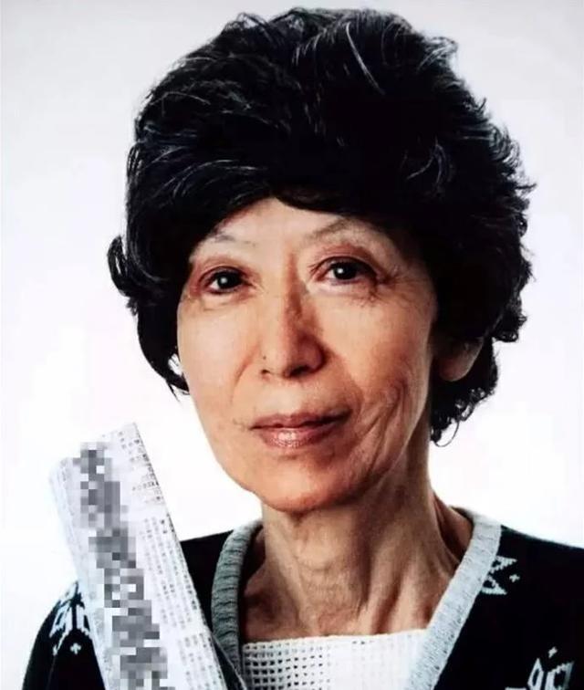 1995年，75岁的张爱玲在出租屋去世，7天后才被房东发现，同时发现的还有遗嘱：