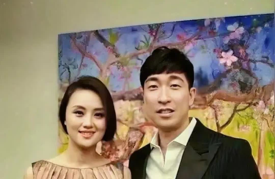 朱媛媛说，我的暗恋是王千源，只是，再也没有机会了。朱媛媛透露了一个天大的