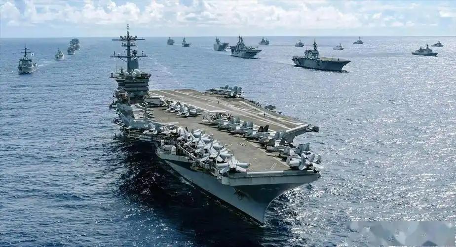 美国法律写得很清楚，现役航母不得少于11艘。美国海军有12艘，超额完成了