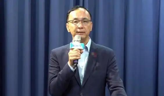 蓝白两党掀桌“鸿门宴”是明智之举蓝白两党在关键时刻做出同一个决定：不赴宴。面对