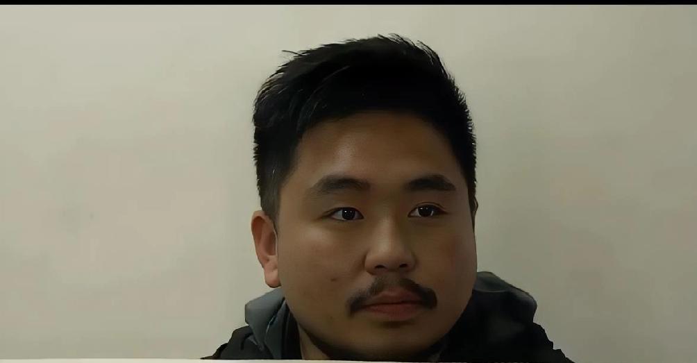 本周二，27岁的中国公民张克群在肯尼亚的肯雅塔国际机场被捕，当时他正试图携带22