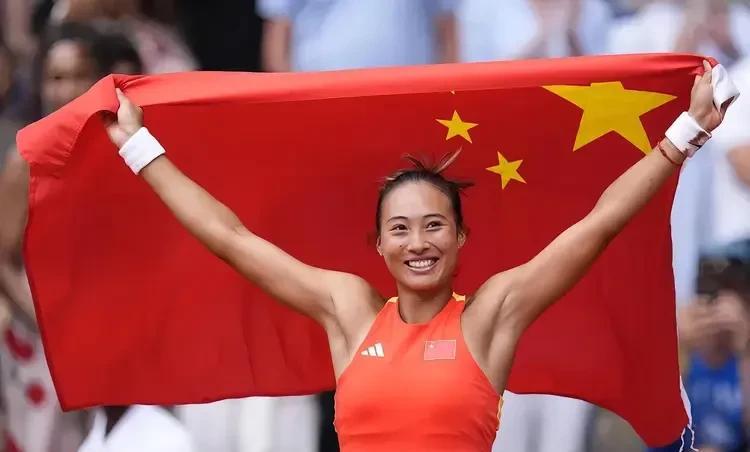 中国女子网球前8:1，郑钦文21岁1.80米，湖北世界排名第5，积分49