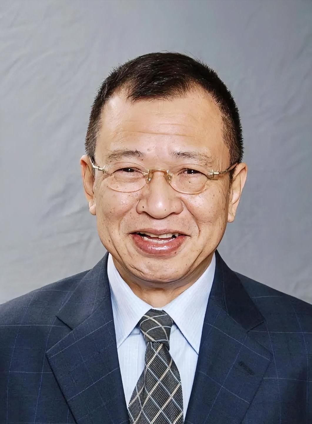 欢喜哥许绍雄去世了让他放不下的不是他的老婆龙嬿,也不是他的女儿许惠箐,而