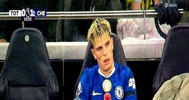 以为自己翅膀硬了，结果挪个窝得重新适应了。就说拉什福德这事儿。在曼联，那可是自