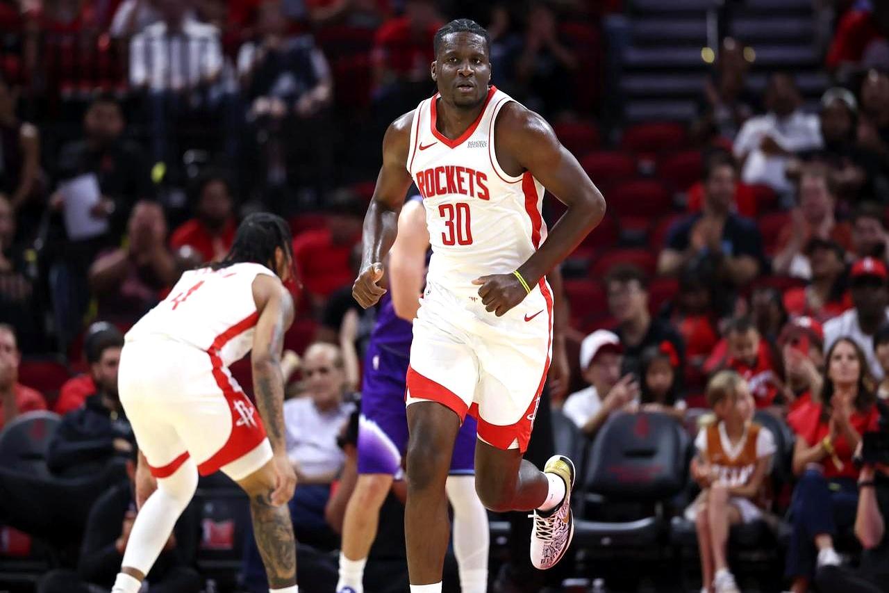 乌度卡今天必须好好谢卡佩拉！火箭逆转勇士，谢泼德发挥神勇是一方面，但卡佩