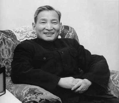 毛主席向陈云请教学经济管理，陈云提出三点建议，毛主席坦言自己无法做主，究竟发生了