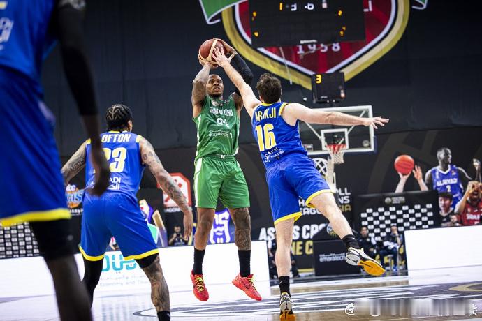 马库斯·亨特的现状，让所有球迷始料未及。昔日在西亚联赛叱咤风云的他，如今身着新战