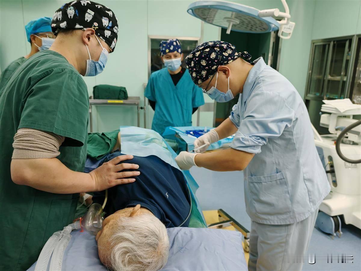 贵州，75岁老人截肢后，仅仅出院54天，老人的伤口就出现感染化脓症状，不得不再次