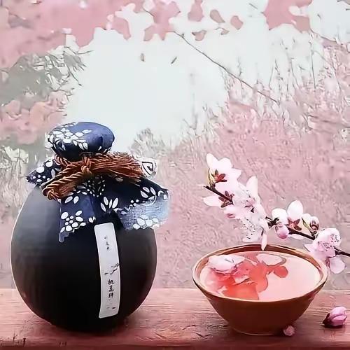 七绝《杏花酒》作者；奇妙小鱼十里芳尘落杏香，轻斟暖酒入诗肠。春风醉饮花间