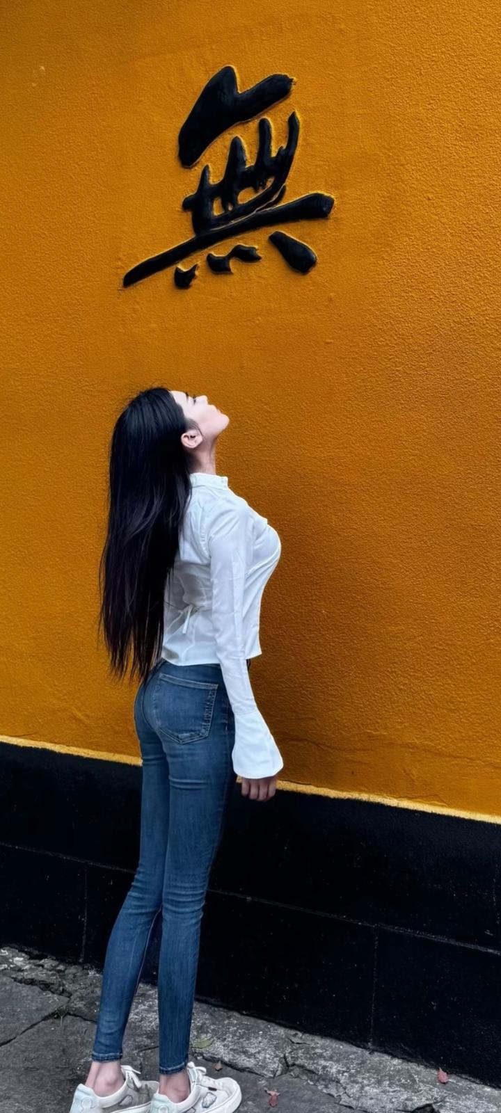 你是我藏在心底的温柔，是我对抗世界的勇气，是我此生不变的偏爱。