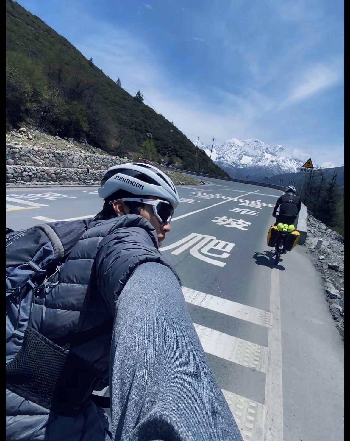 湖南省人民医院的瓜还没完，川藏线又爆出一大瓜。50岁骑行博主说20岁姑娘白嫖