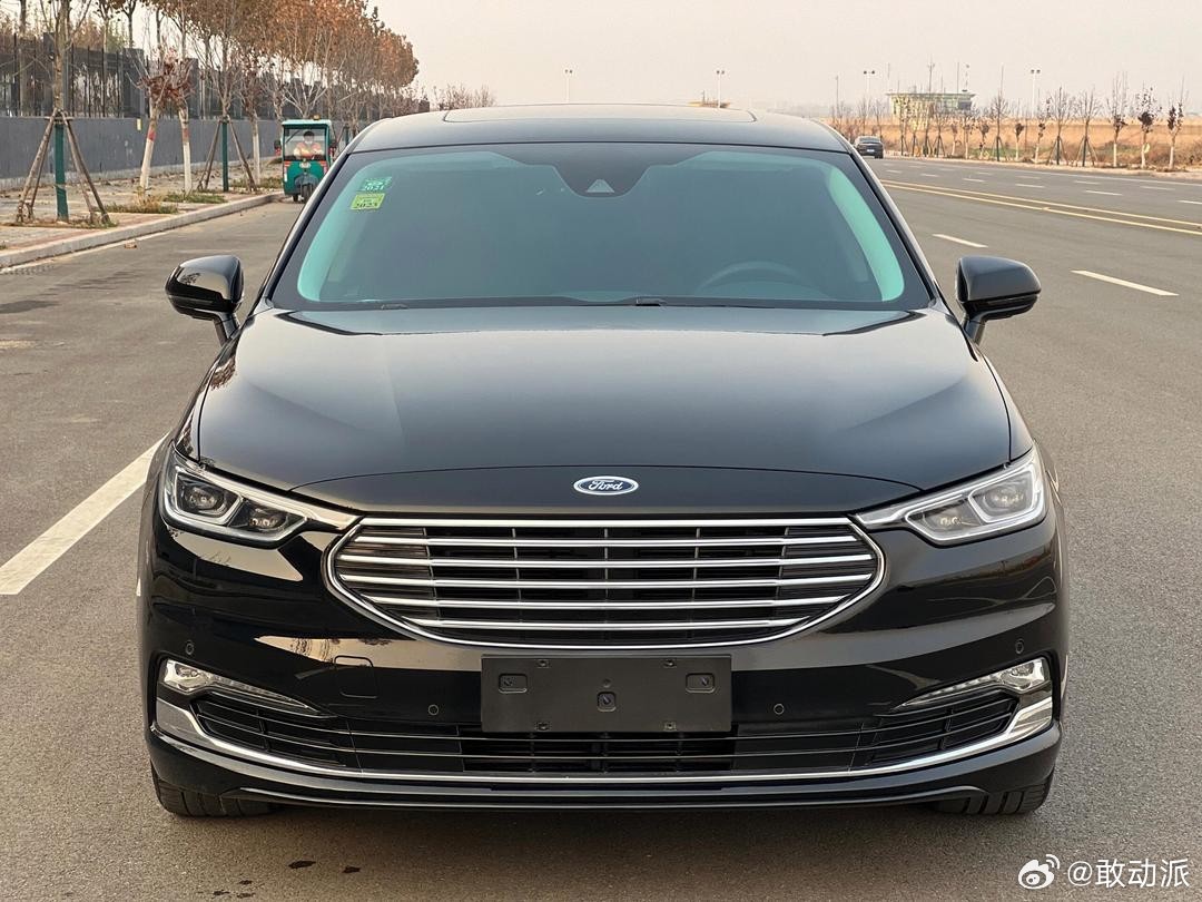 曾在中大型轿车市场有存在感的福特金牛座已正式停产，核心因多重因素叠加：月均20