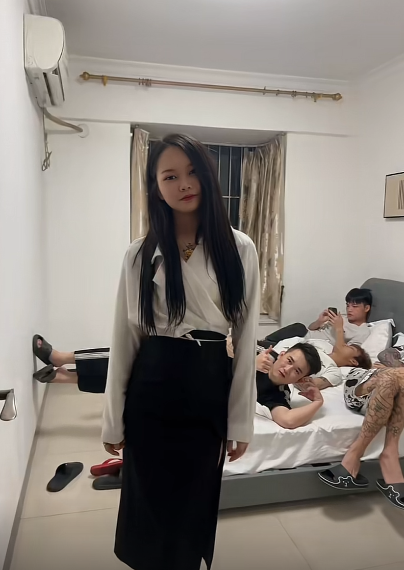 真像我刚出社会的时侯啊