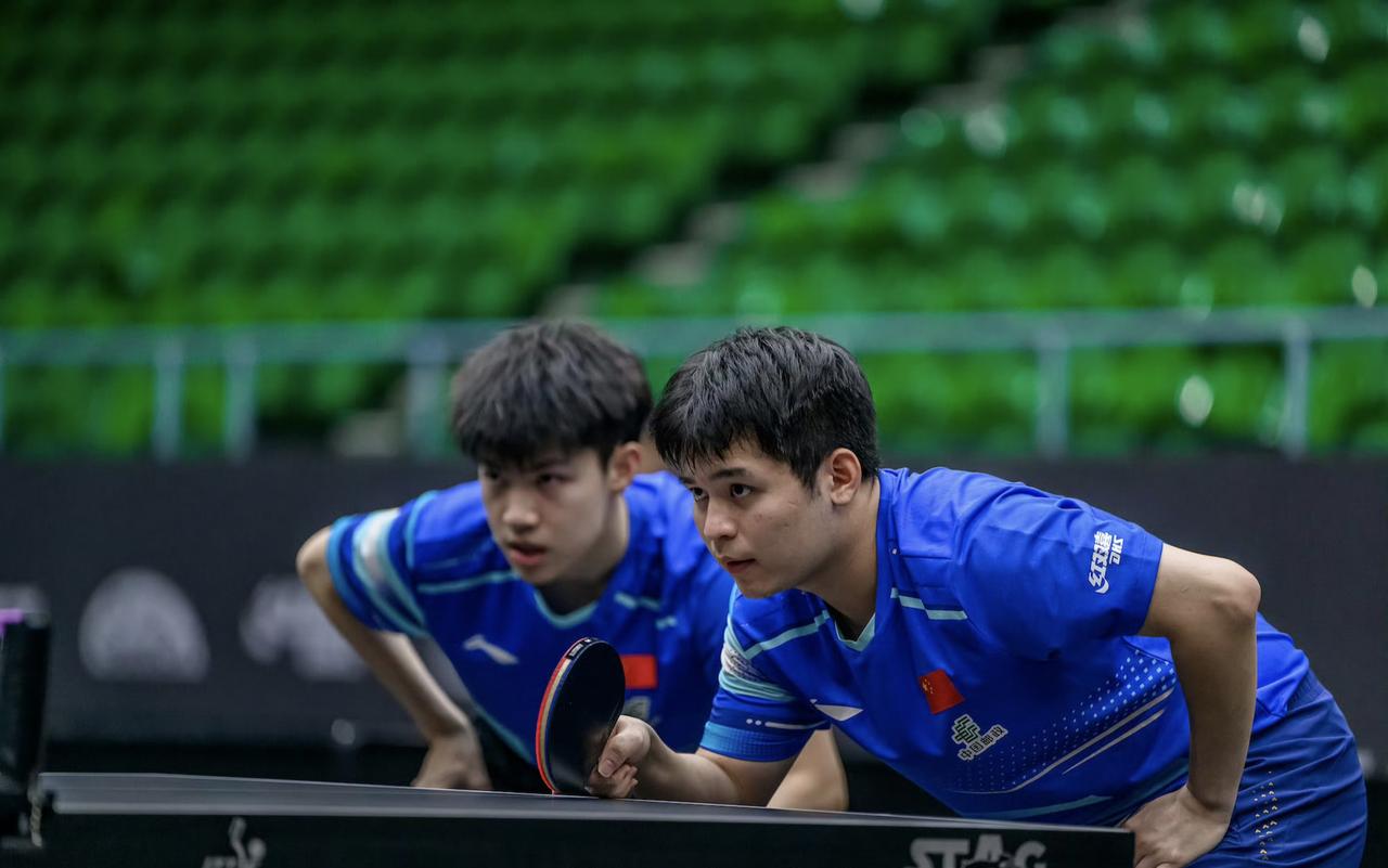 国乒今日继续冲击4金，比赛详情如下：18：00男双决赛：中国组合林诗栋/黄友