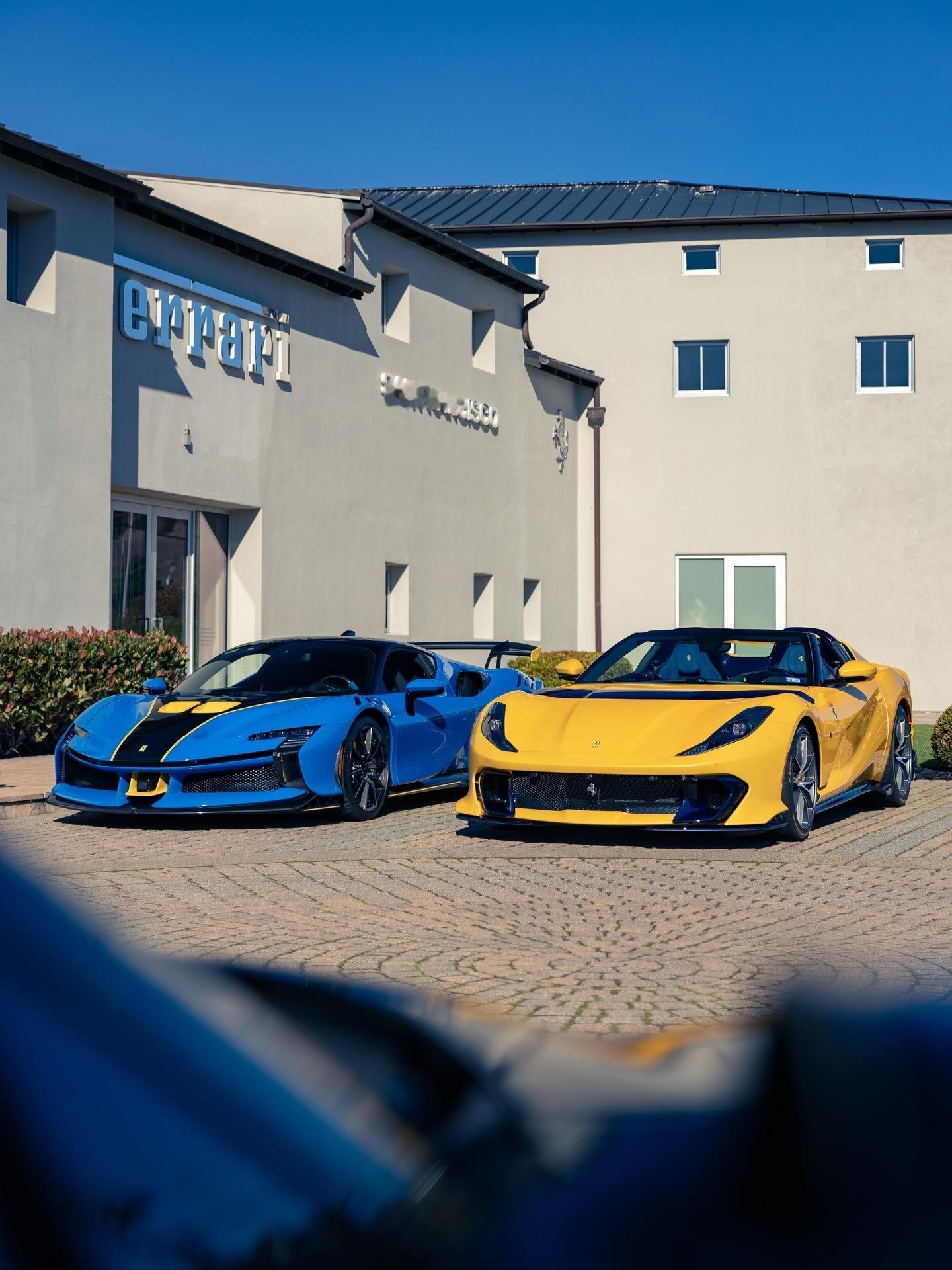 现在这简直是一个完美的车库组合👏sf90xx是一款史诗级的设计，结合了众多性能