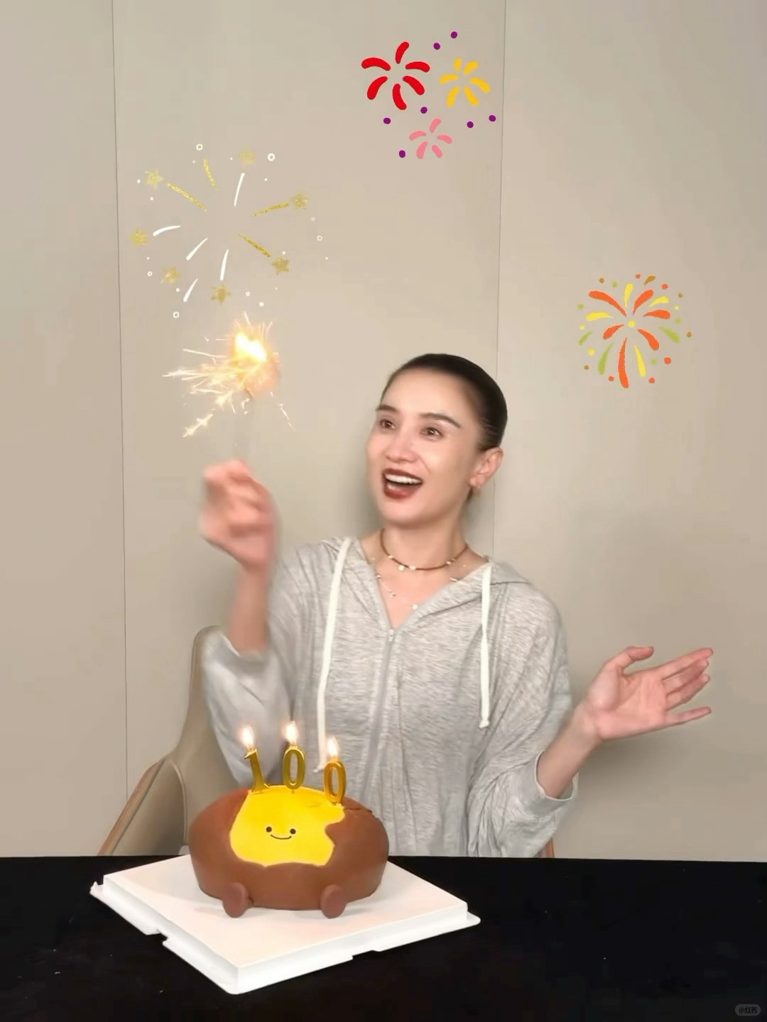 宋佳发文庆祝🍠100万粉丝啦🎉​​​