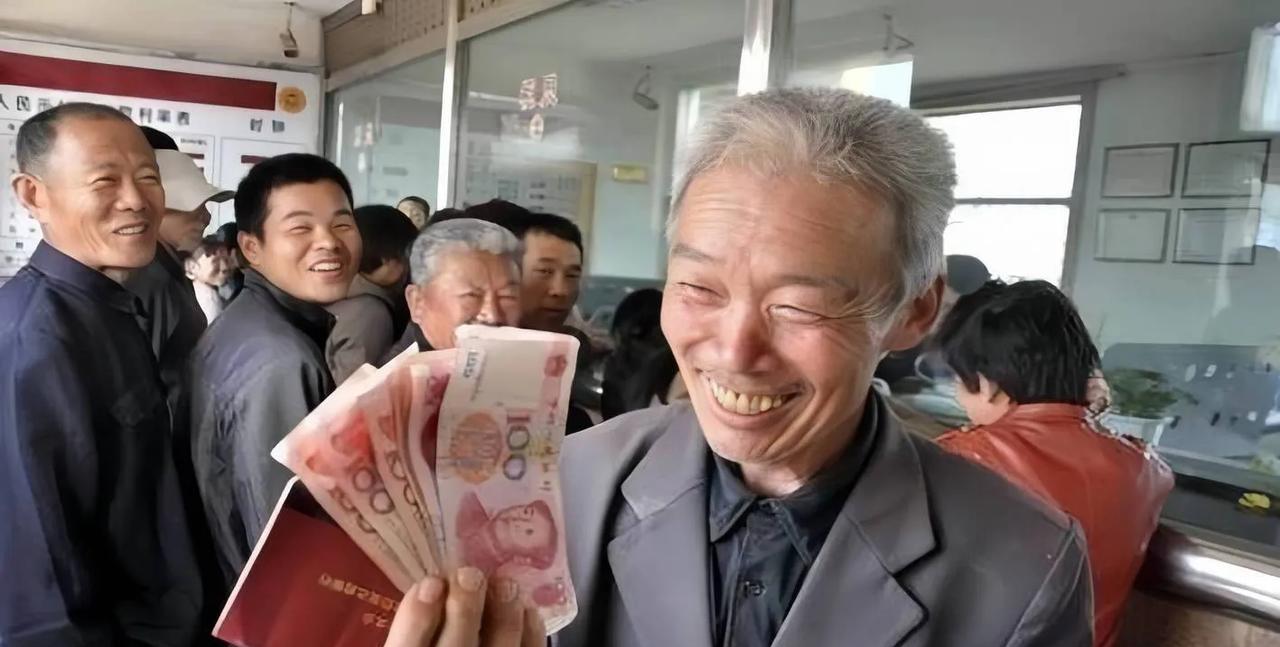 为什么中国农民的养老金这么低呢首先，我们是从一穷二白的旧中国到现在的初等发达国