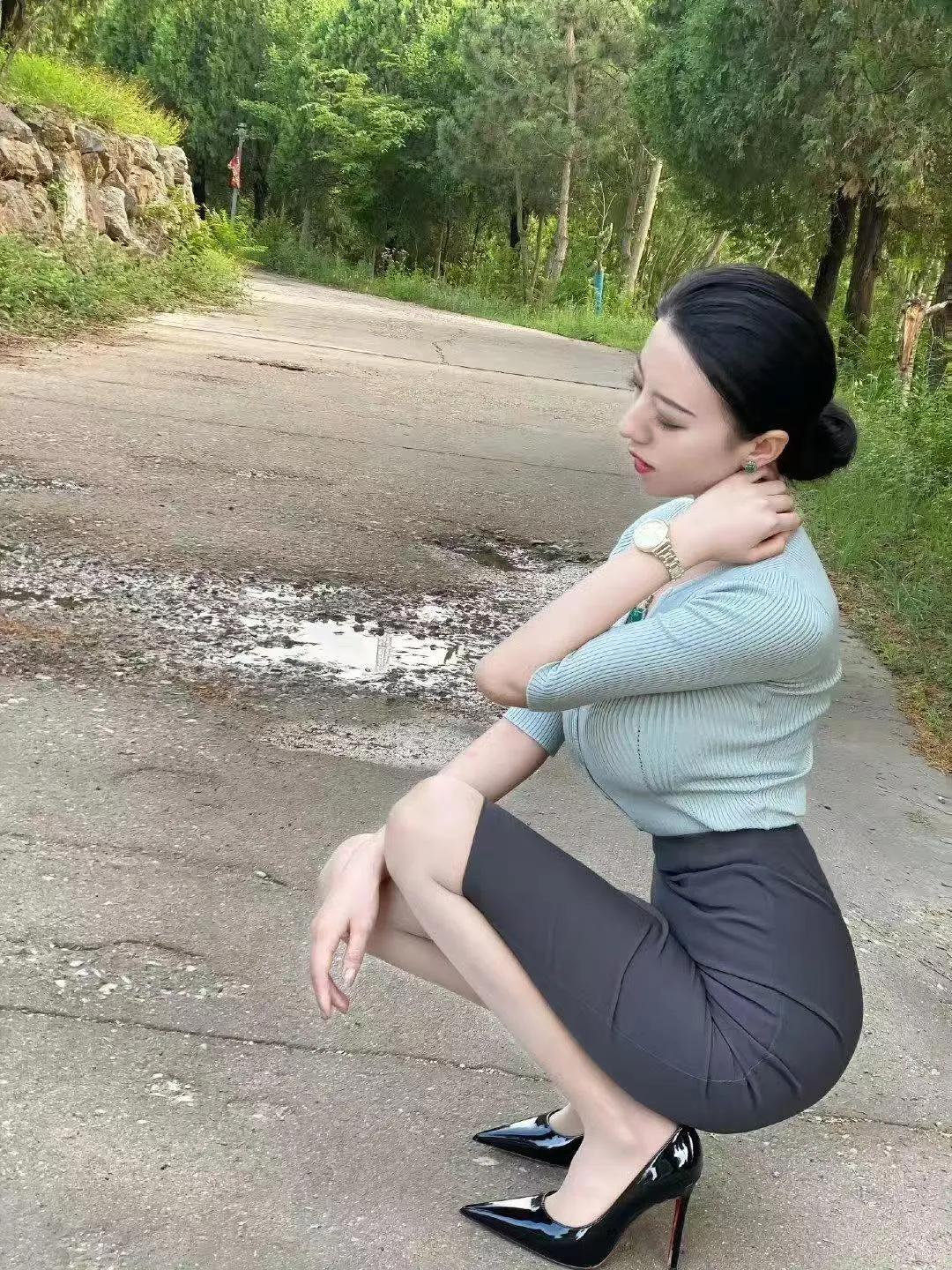 上联：芙蓉娇欲滴，下联怎么对孤枕又难眠