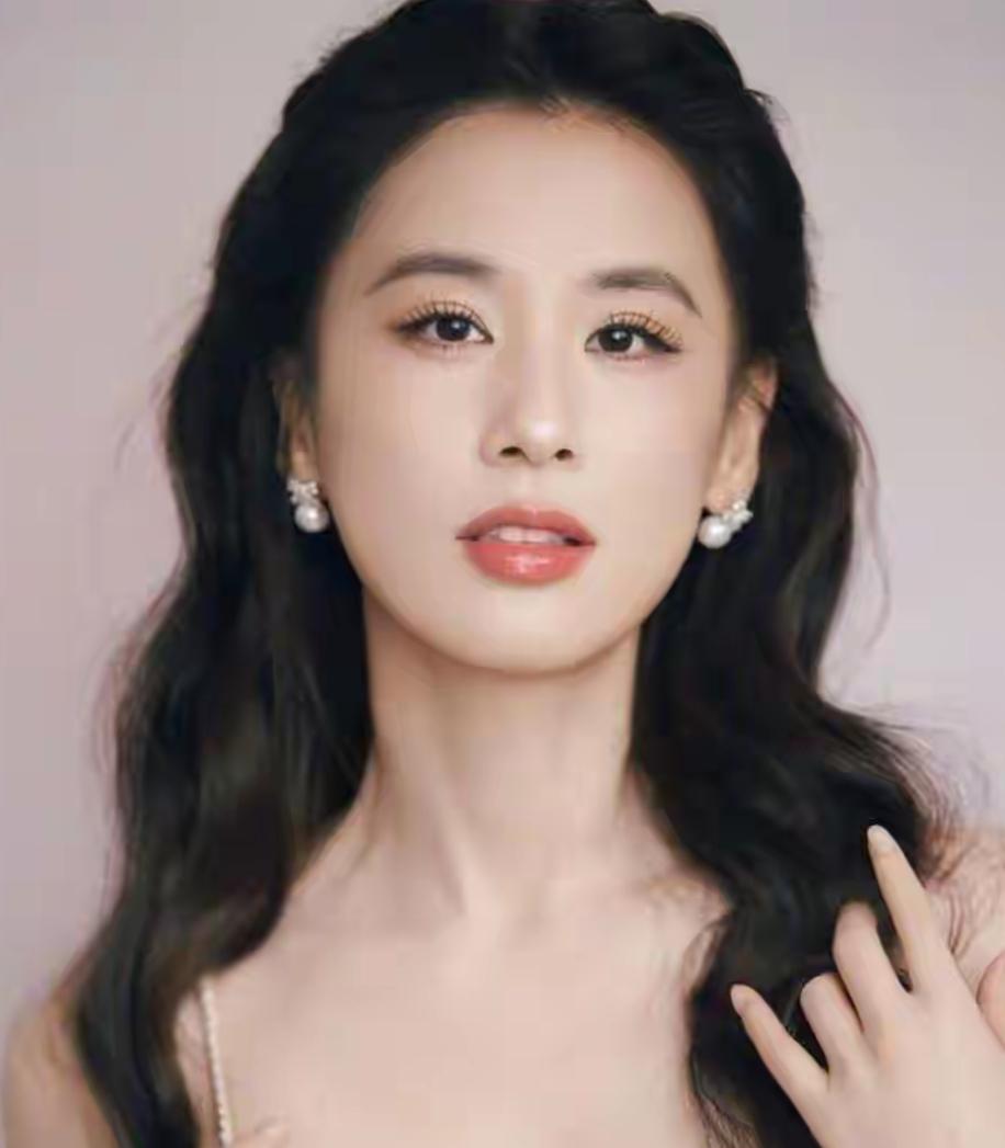 离婚才1年，杨子背后靠山被查，才懂黄圣依选择离开有多正确娱乐