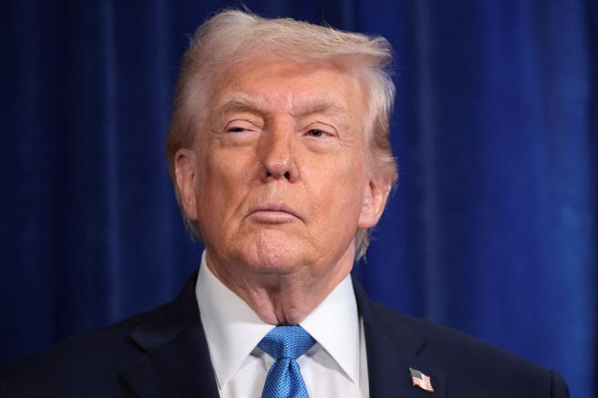 特朗普亲口回应大陆会不会效仿他攻击委内瑞拉那样去攻击台湾！他讲了“三段论”，极度