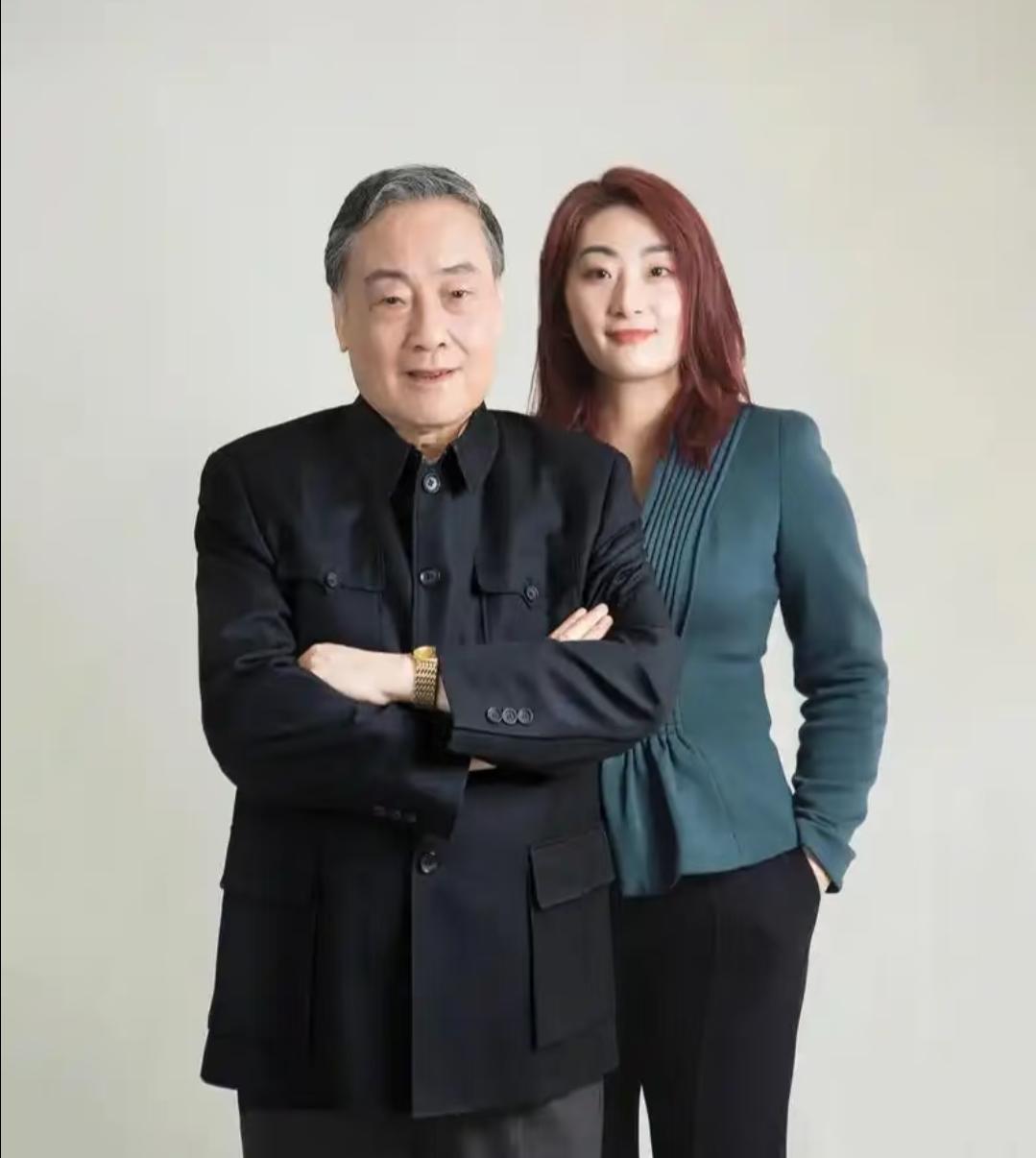 谁能想到娃哈哈的“父女对打”能这么刺激！宗馥莉刚带着团队从娃哈哈抽身，