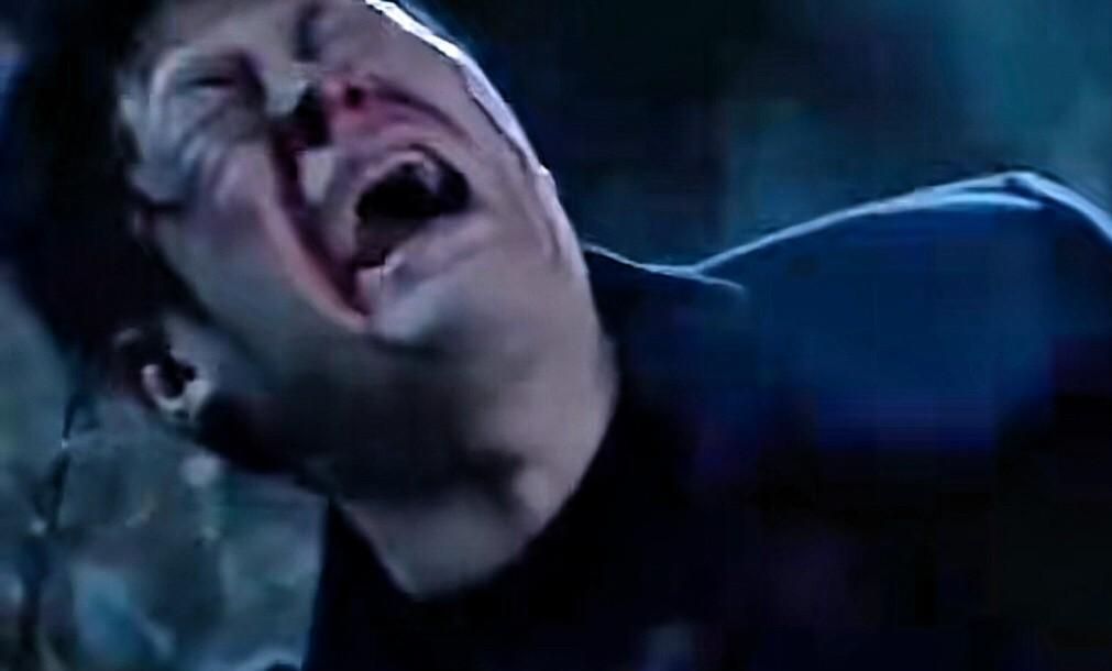 《<em>护宝寻踪</em>》好看是好看，但这部剧有个问题，多次出现的打斗场面太血腥了。当年的电