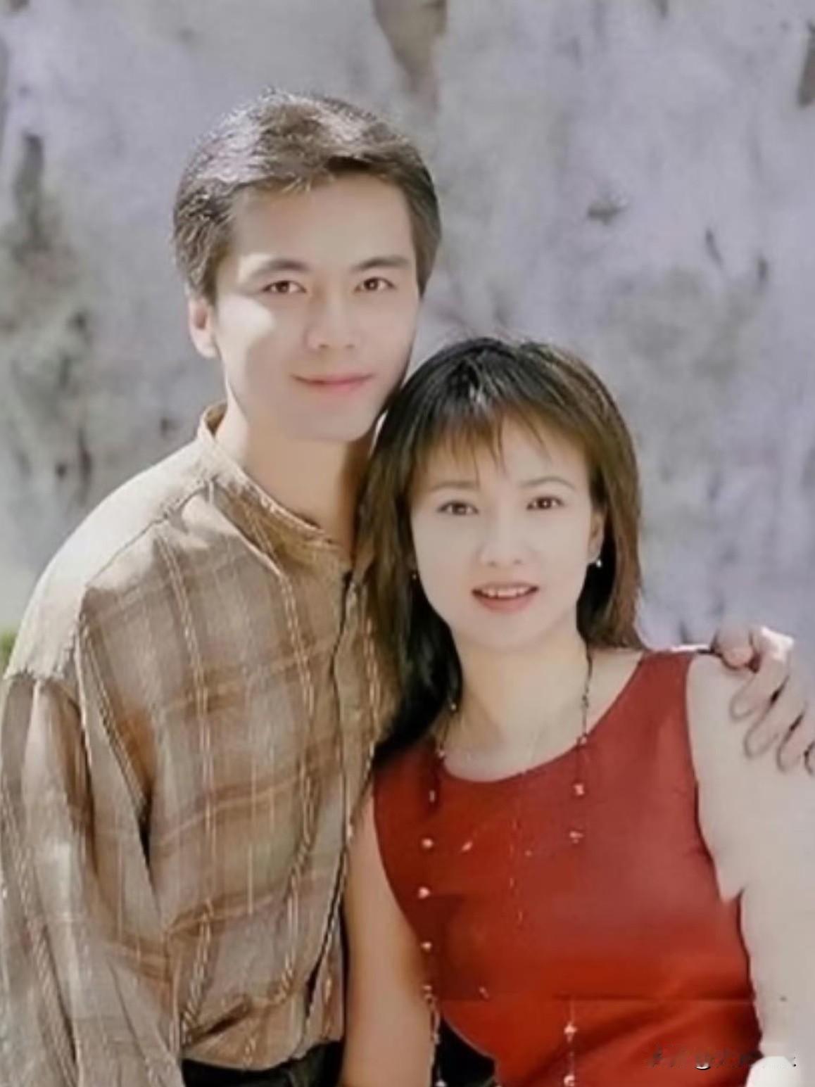 没想到刚刚去世的演员何晴，前夫居然是饰演“祁同伟”的许亚军，更没想到的是许亚军居