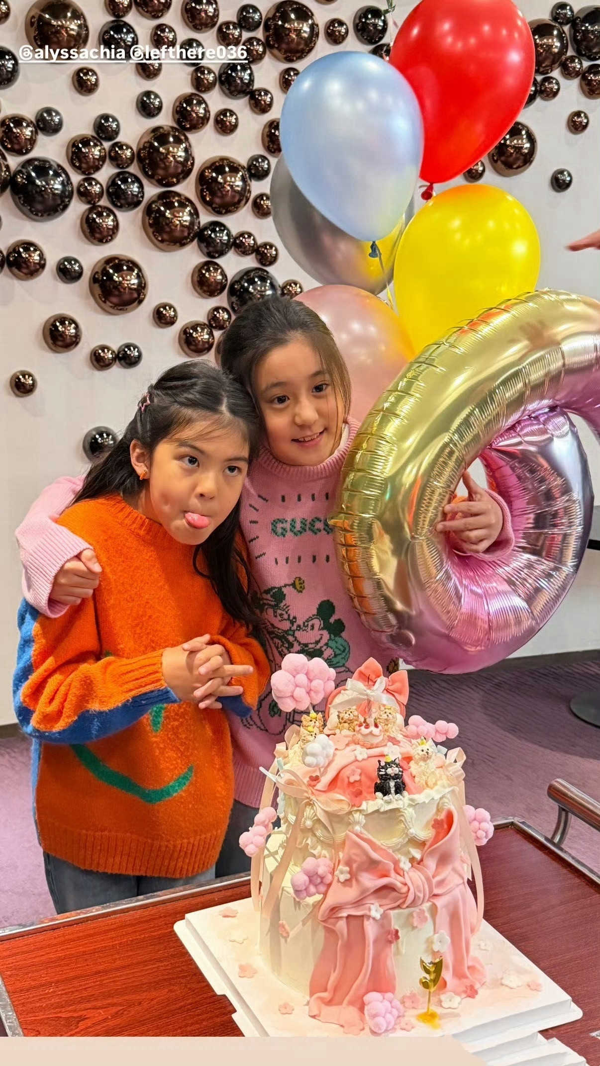 贾静雯为波妞庆祝9岁生日贾静雯为波妞庆祝9岁生日，好可爱的波妞哦！