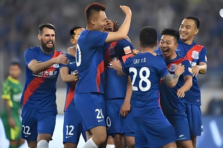 斯卢茨基静候成都的到来！本轮中超的重磅对决，上海申花VS成都蓉城。如果没有罚分