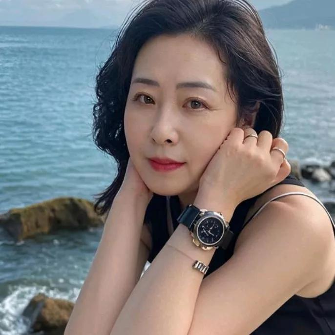 海边静思，岁月静好。海边游玩日常海边度假感海边度假气质海滨小憩海畔漫步