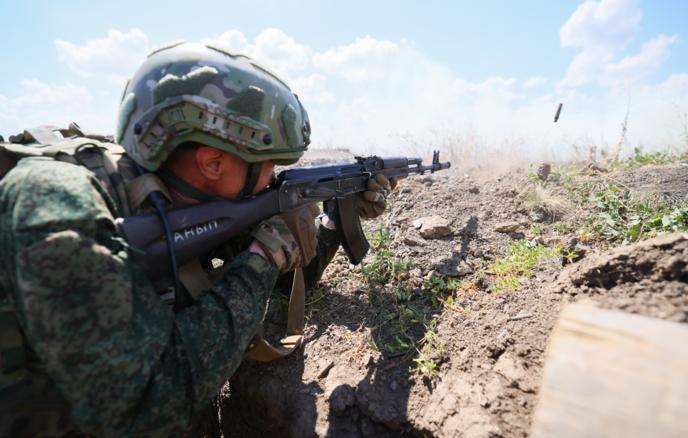 马罗奇科称，多达一千名乌军士兵可能被困于沃尔昌斯克包围圈专家表示，俄军正在扩大