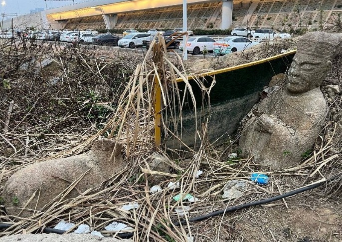 【#宋代郑涓墓被指沦为露天公厕##当地博物馆回应郑涓墓沦为露天公厕#】近日，福建