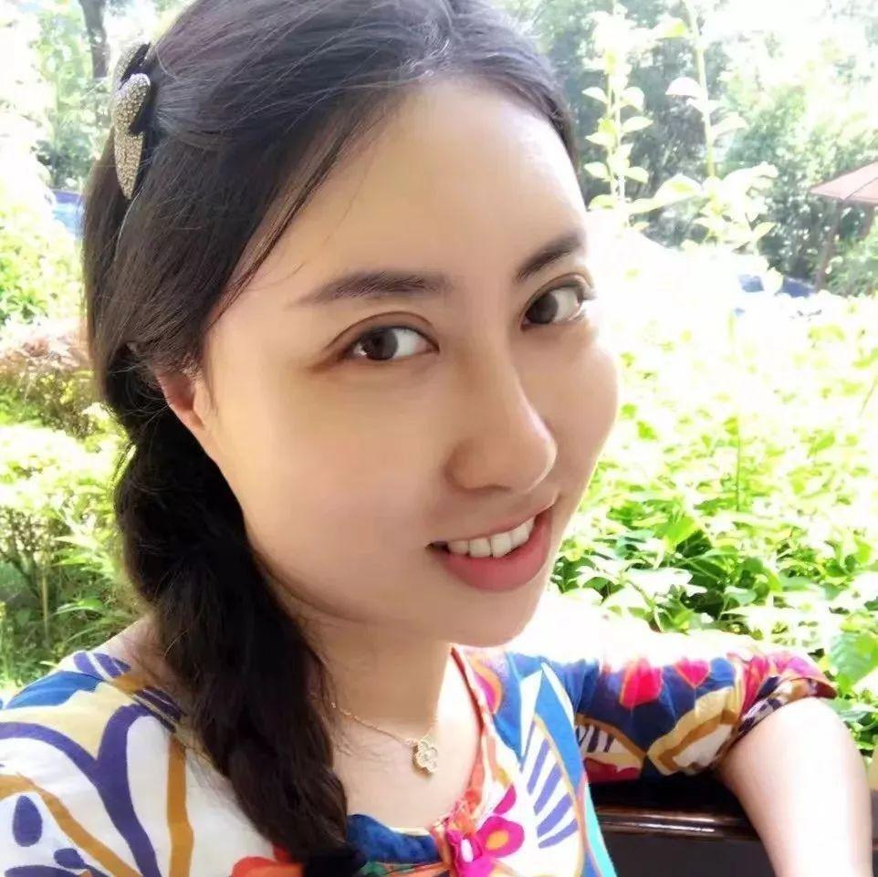 辞职申请被批准！贾浅浅辞职引关注！西北大学中文系副教授一职看来已人去职空！近