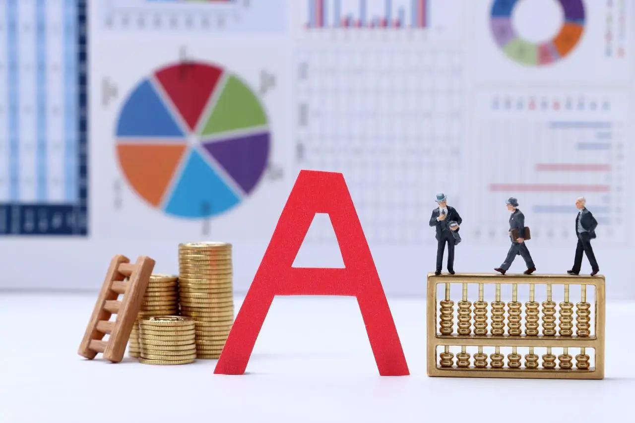 原创周评：春节攻势的预演技术分析：1、上周五12月19日的原创周评的标题是