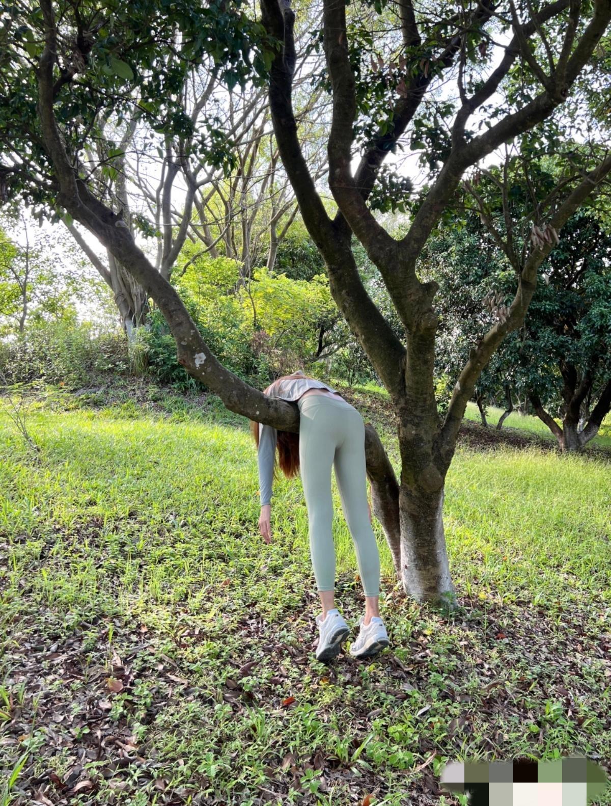 有我这样的吗？刚要出门听到对门有动静，必须晚2分钟下楼，自挂东南枝了[捂脸