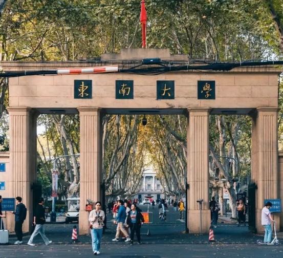 丢死人了！堂堂985高材生，竟然干出这种事，这剧情简直比食堂饭菜还让人噎得慌！