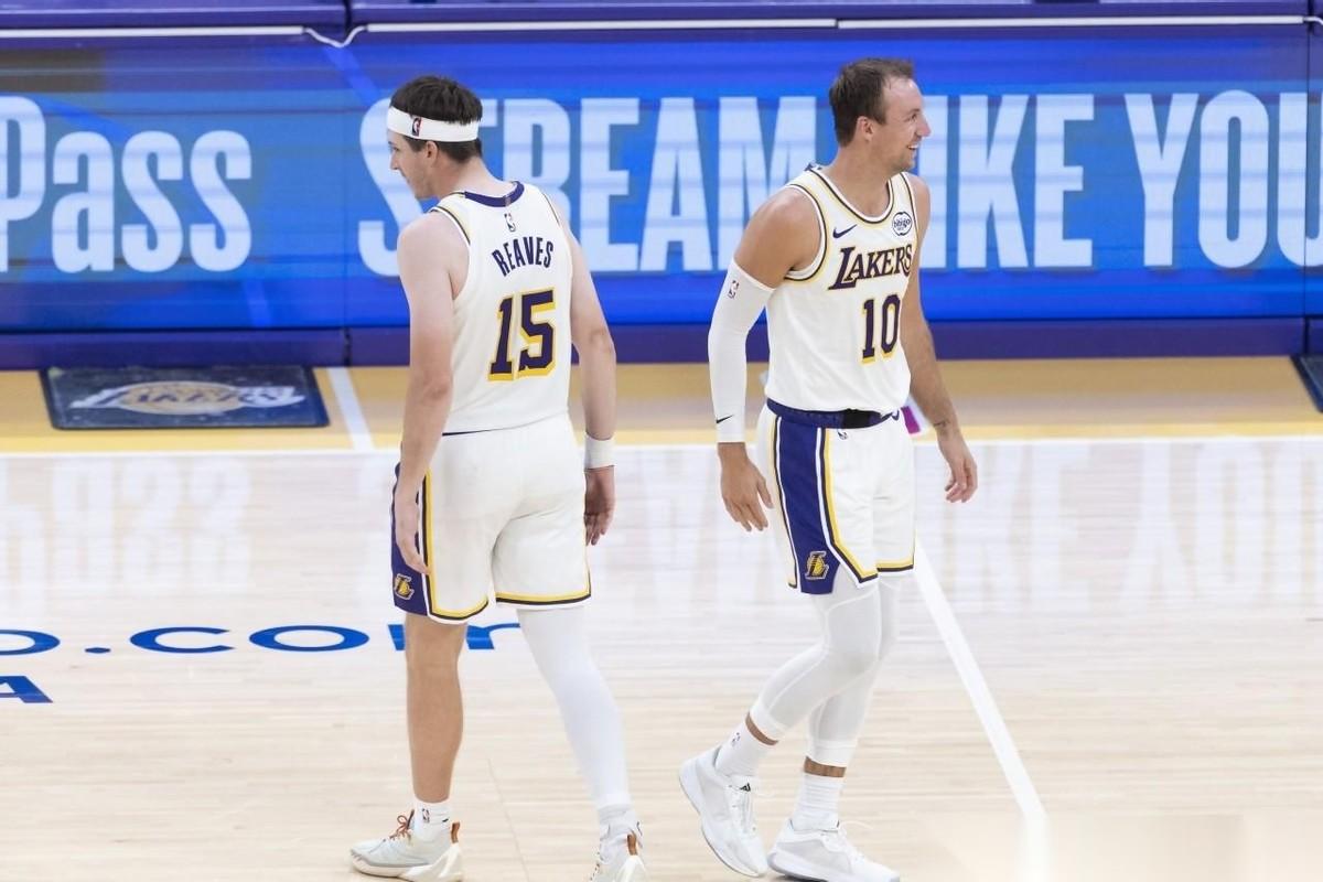 湖人队该做出取舍了！斯玛特、肯纳德和八村塁都打出了身价：1、斯玛特——本赛季薪水