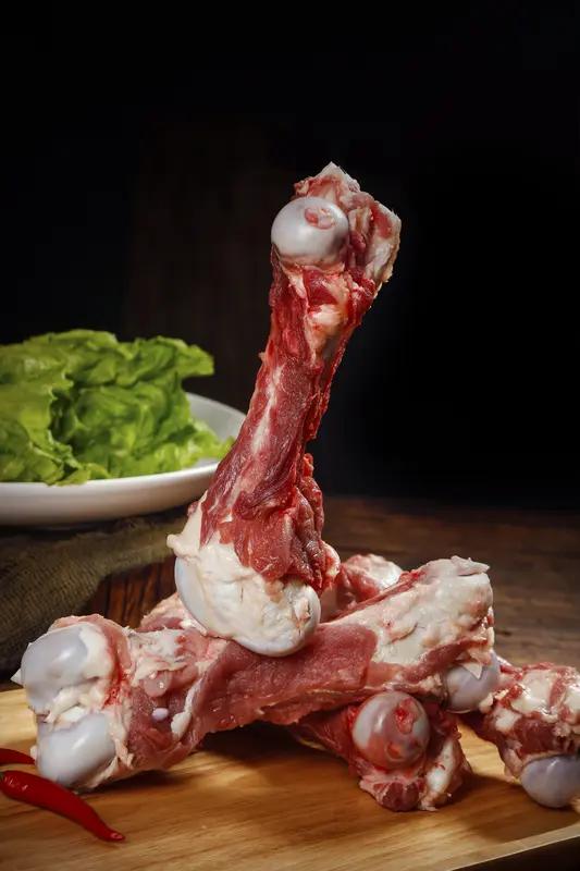 人到老年，什么才最值得炫耀？可不是儿女出息、存款多这些。有个能自主折腾的好身子