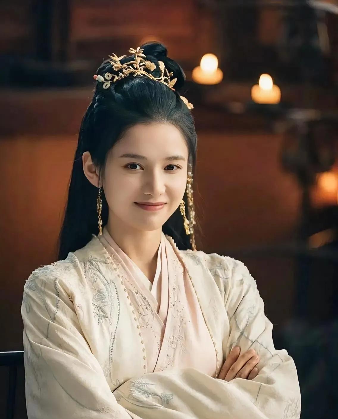 大家发现了吗？《藏海传》里张婧仪扮演的香暗荼有个严重问题，可能她本人都没意识到