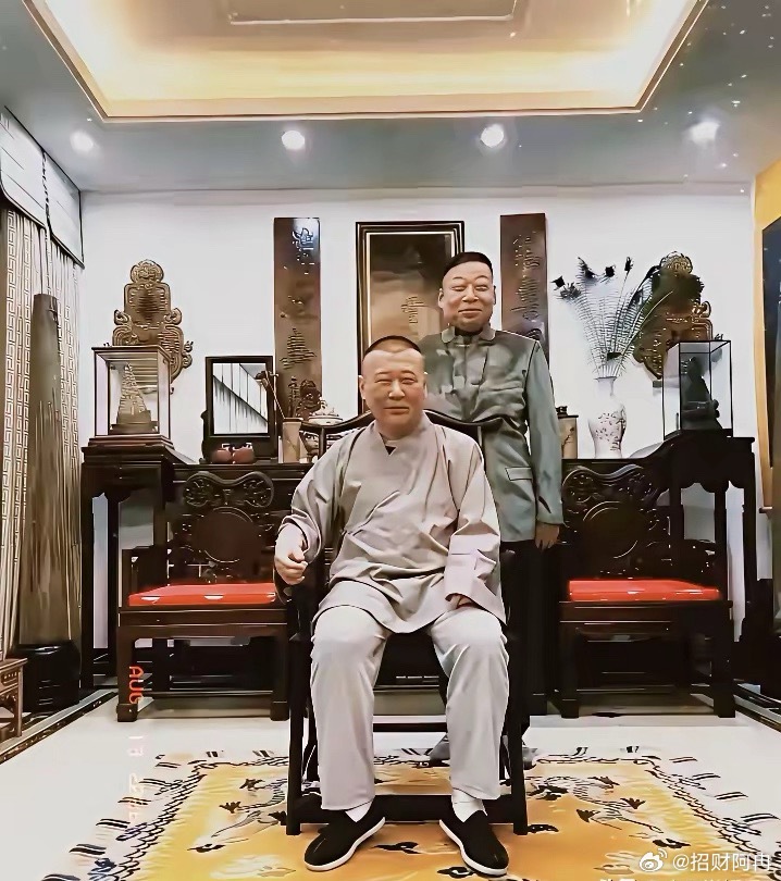 郭德纲要凉了，他这次是踢到硬钢板了，没有报备就擅自改编红歌，一句紫禁城日落就足以