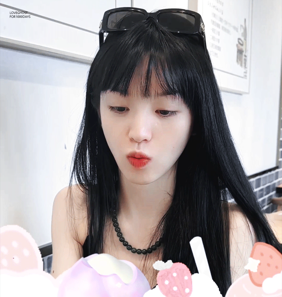 田曦薇跑步的神昨天朋友圈有不少数码博主都去参加了发布会，各种晒田曦薇，我不羡慕他