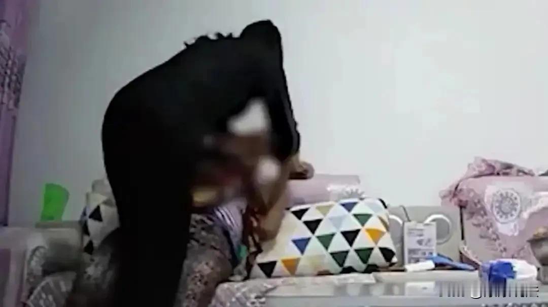 北京，女子仗着是独生女，40多岁了还单身，也不参加工作，只要是没钱了就跟父母要。