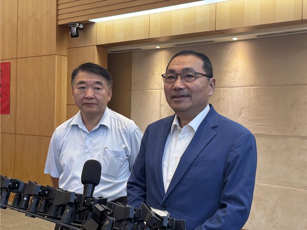 前台北市长郝龙斌松口有参选党主席的意愿，中广前董事长赵少康则称若郝龙斌不参选，他